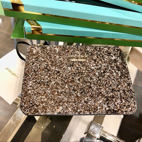 kate spade Handbags - SALE! 💕Kate Spade Bitsy Laurel Way Cardholder💕